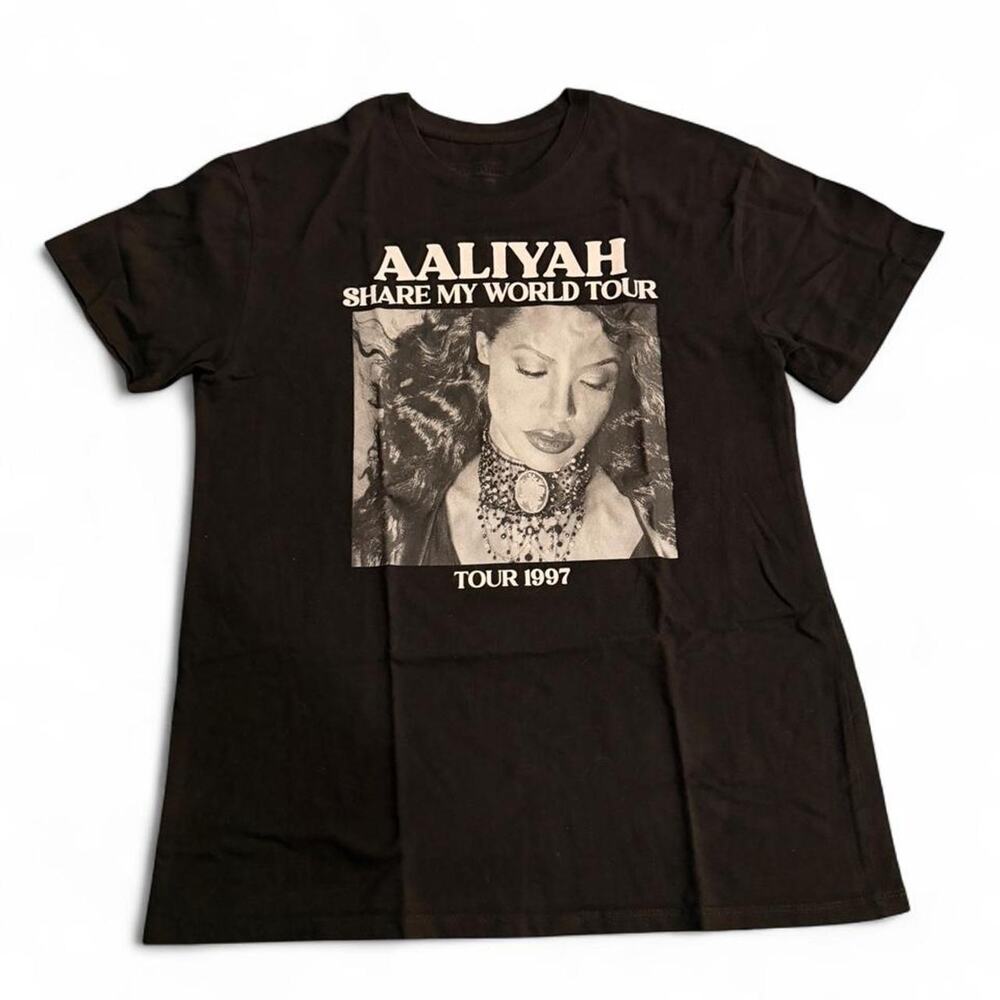 Aaliyah Share My World Tour 1997 Black Graphic Tee Size M